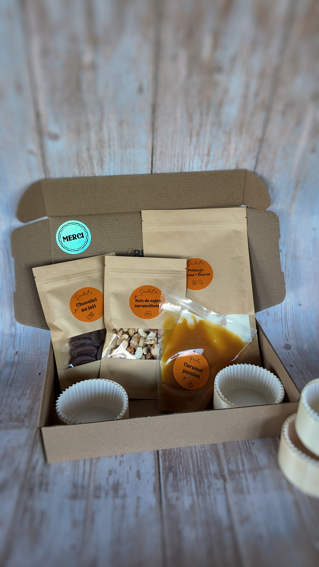 Box 4 cookies Noix de cajou, chocolat au lait et caramel passion