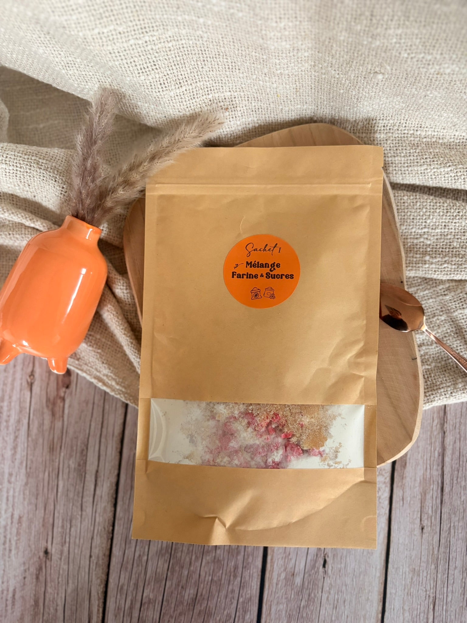 Box 4 cookies de Saint-Valentin : pralines roses, caramel framboise, amandes caramélisées et touche de poivre